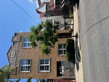 1009 East 227th