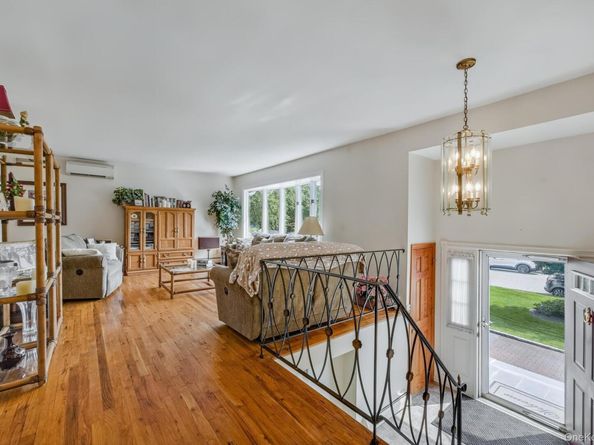 20 Peppermint Road, Commack NY 11725