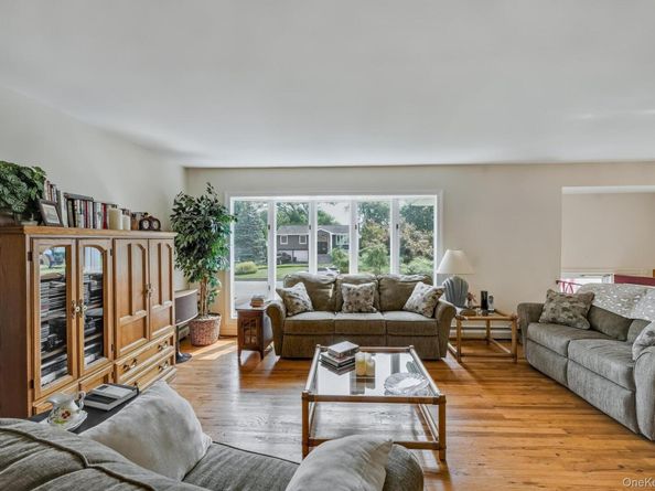 20 Peppermint Road, Commack NY 11725