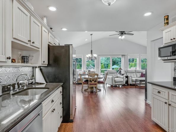 20 Peppermint Road, Commack NY 11725