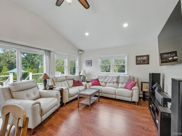 20 Peppermint Road, Commack NY 11725