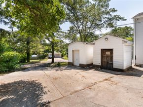 10 Sunnyside Drive, Sound Beach NY 11789