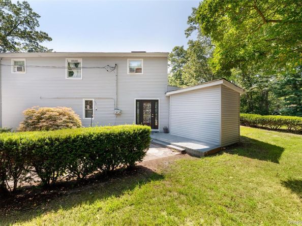 10 Sunnyside Drive, Sound Beach NY 11789
