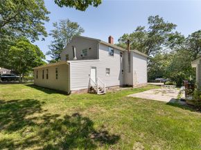 10 Sunnyside Drive, Sound Beach NY 11789
