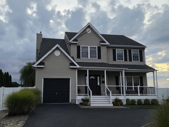 106 Surf Road, Lindenhurst NY 11757