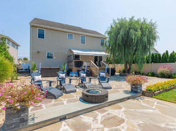106 Surf Road, Lindenhurst NY 11757