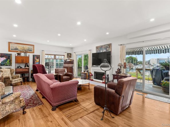106 Surf Road, Lindenhurst NY 11757