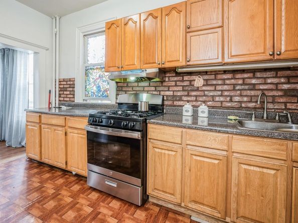 845 Kinsella Street, Bronx NY 10462