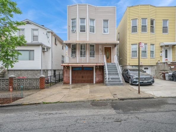 845 Kinsella Street, Bronx NY 10462