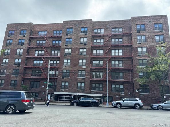 87-70 173 Street 7H, Jamaica NY 11432
