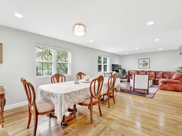 97 Burnham Avenue, Roslyn Heights NY 11577