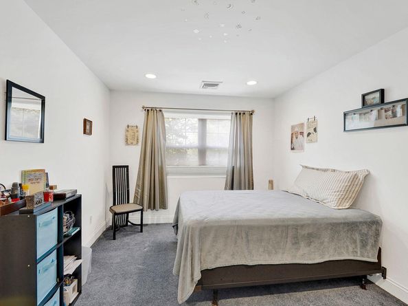 97 Burnham Avenue, Roslyn Heights NY 11577