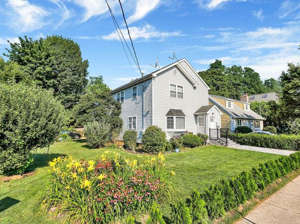 97 Burnham Avenue, Roslyn Heights NY 11577