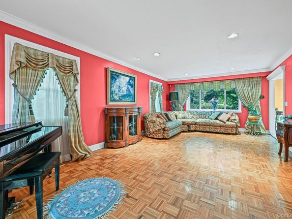 23 Pettit Drive, Dix Hills NY 11746