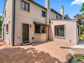 12 Foxhurst Court, Manhasset Hills NY 11040