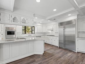 12 Foxhurst Court, Manhasset Hills NY 11040