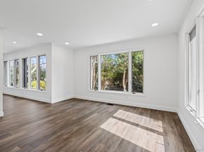 12 Foxhurst Court, Manhasset Hills NY 11040