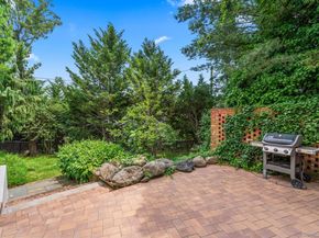 12 Foxhurst Court, Manhasset Hills NY 11040