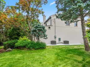 12 Foxhurst Court, Manhasset Hills NY 11040