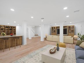 12 Foxhurst Court, Manhasset Hills NY 11040