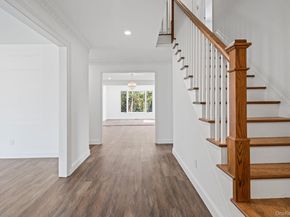 12 Foxhurst Court, Manhasset Hills NY 11040