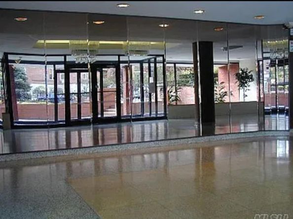 66-01 Burns 3V, Rego Park NY 11374
