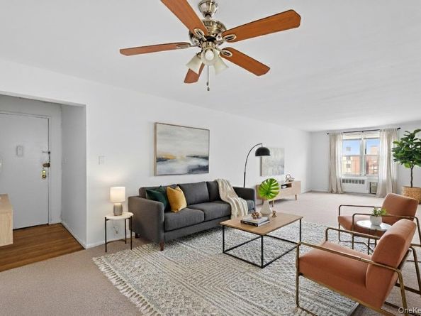66-01 Burns 3V, Rego Park NY 11374
