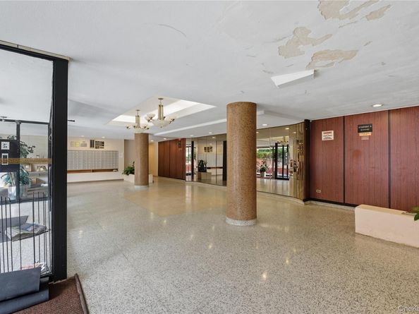 66-01 Burns 3V, Rego Park NY 11374
