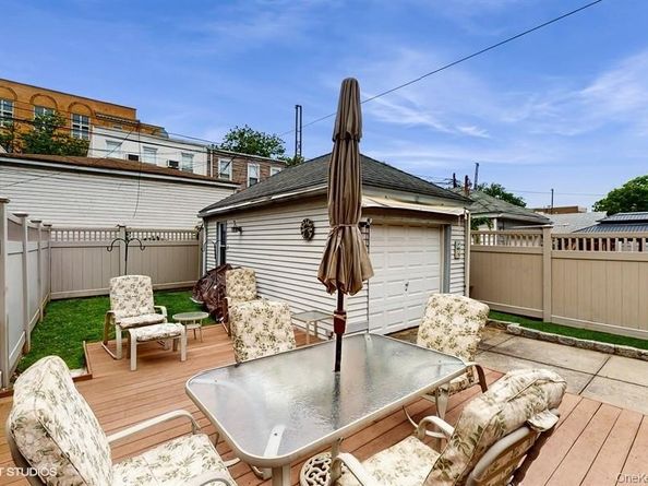 77-52 76th Street, Glendale NY 11385
