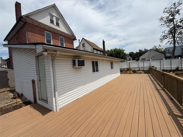 147-08/146-70 Bayside Avenue, Flushing NY 11354