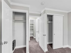 35 Newbrook 35, Bay Shore NY 11706
