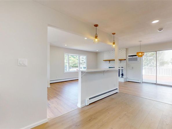 8 King Road W, Mastic Beach NY 11951
