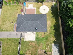8 King Road W, Mastic Beach NY 11951