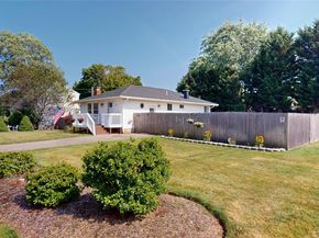 8 King Road W, Mastic Beach NY 11951
