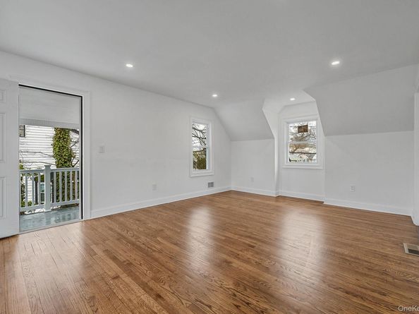 255 Moore Avenue, Freeport NY 11520