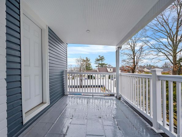 255 Moore Avenue, Freeport NY 11520