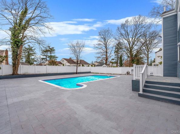 255 Moore Avenue, Freeport NY 11520