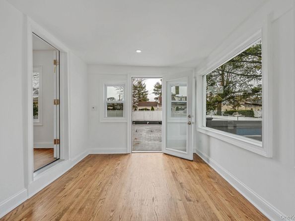 255 Moore Avenue, Freeport NY 11520