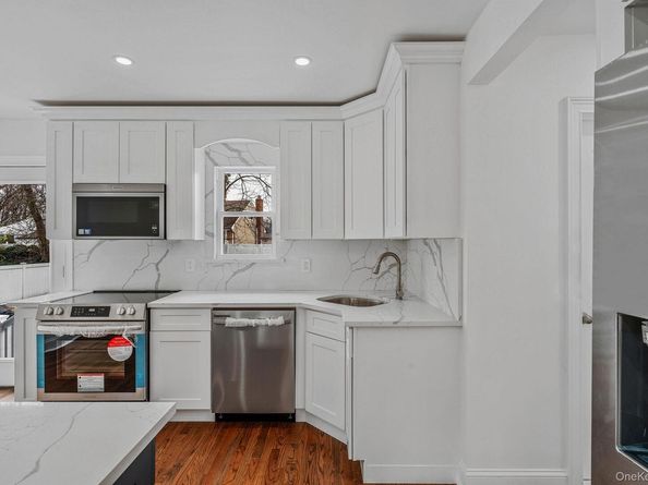 255 Moore Avenue, Freeport NY 11520