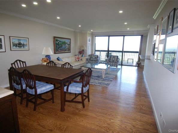 27010 Grand Central Parkway 33G, Floral Park NY 11005