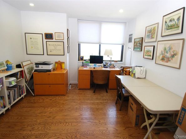 27010 Grand Central Parkway 33G, Floral Park NY 11005