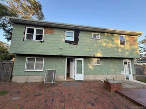 116 Phyllis Drive, Patchogue NY 11772