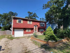 116 Phyllis Drive, Patchogue NY 11772
