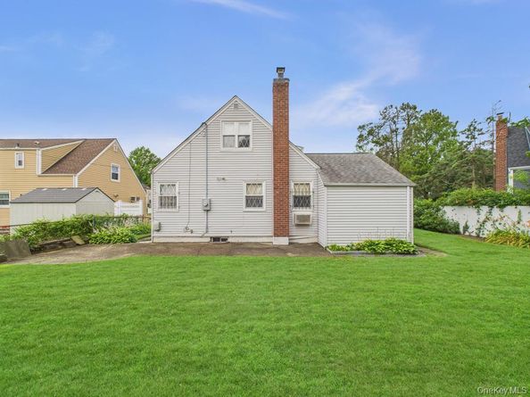 81 Cedarlawn Boulevard, Valley Stream NY 11580