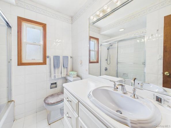 81 Cedarlawn Boulevard, Valley Stream NY 11580