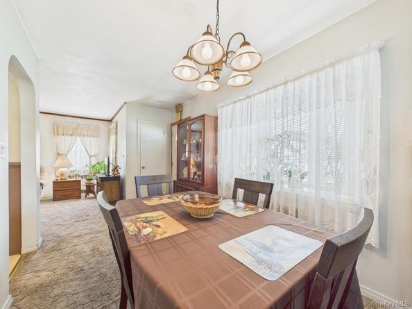 81 Cedarlawn Boulevard, Valley Stream NY 11580