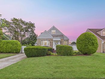 81 Cedarlawn Boulevard