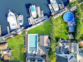 21 Beverly Road, Wantagh NY 11793