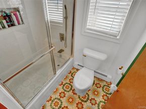 21 Beverly Road, Wantagh NY 11793