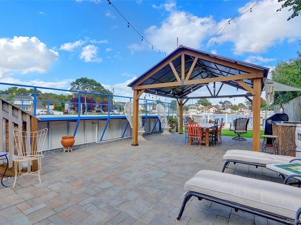 21 Beverly Road, Wantagh NY 11793